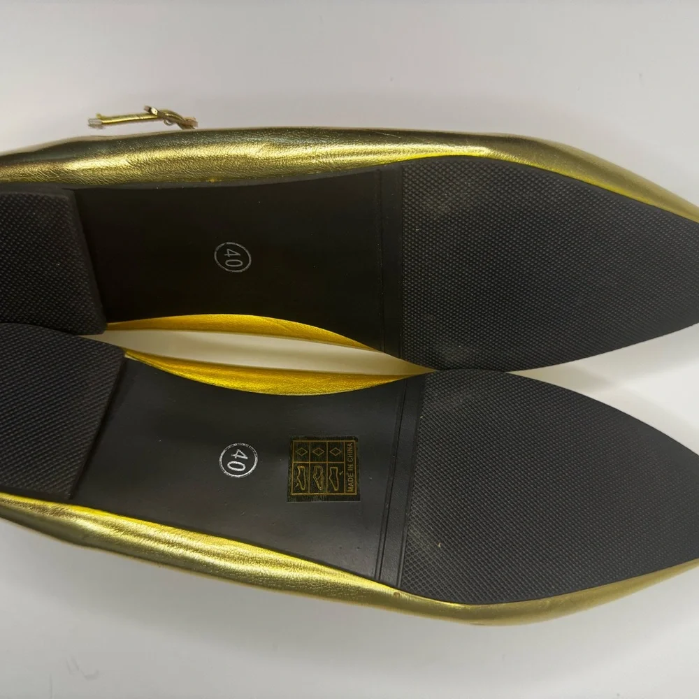 Vintage Pointy Toe Metal Gold Decorative Buckles T Strap Mary Jane Shoes Sz 40/9